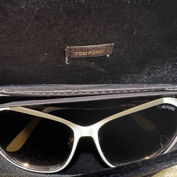 NEW TOM FORD TF 391 25F LENA WHITE GRADIENT AUTHENTIC FRAME SUNGLASSES - Picture 9 of 10